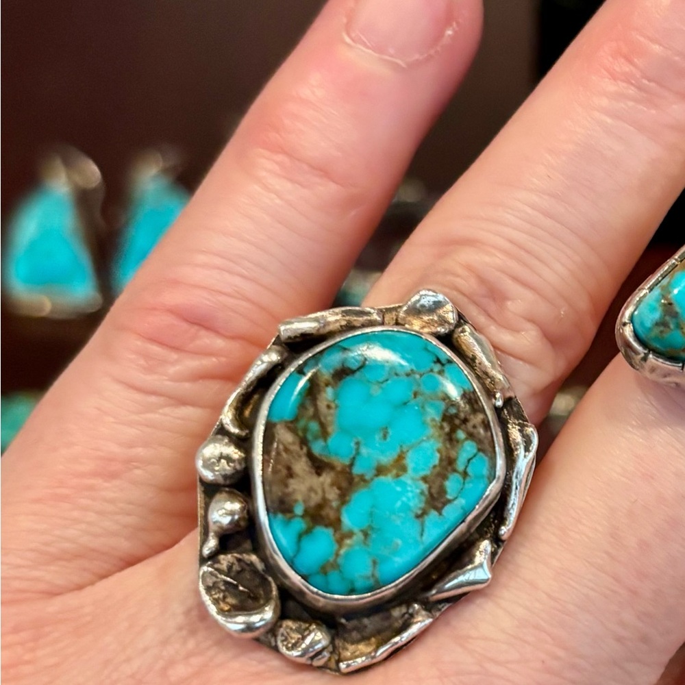Vintage Turquoise & Sterling Statement Ring - size 5.5